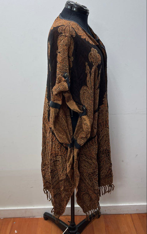 Vintage 90s Dilemma Paisley Knit Fringe Poncho Wrap Snap Tab Sleeves Sz OS
