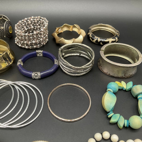 Vintage and Modern Costume Jewelry Bracelet Lot of 22 Bangle Cuff Beaded Mesh