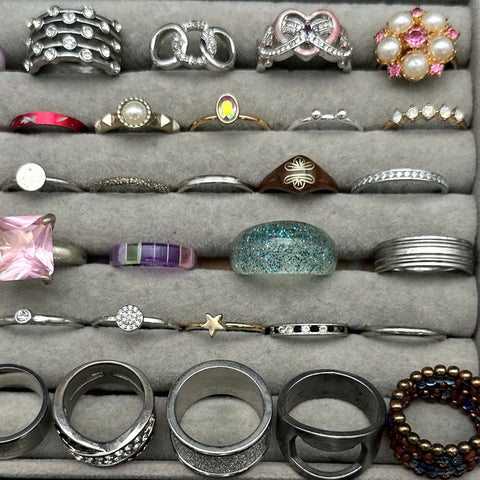 Mixed Costume Fashion Rings Lot of 40 Silver Gold Tone Statement Bands Whimsical