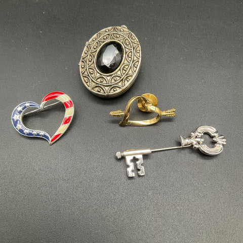 Vintage Avon Costume Jewelry Lot Necklaces Brooches Ring Bracelet 10 Pieces