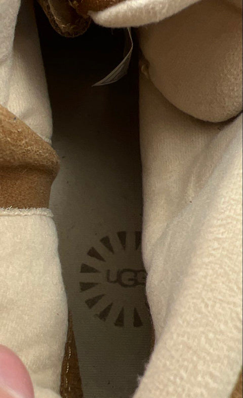 UGG Highland Heritage Chestnut Suede Chukka Sneakers Youth Size 6