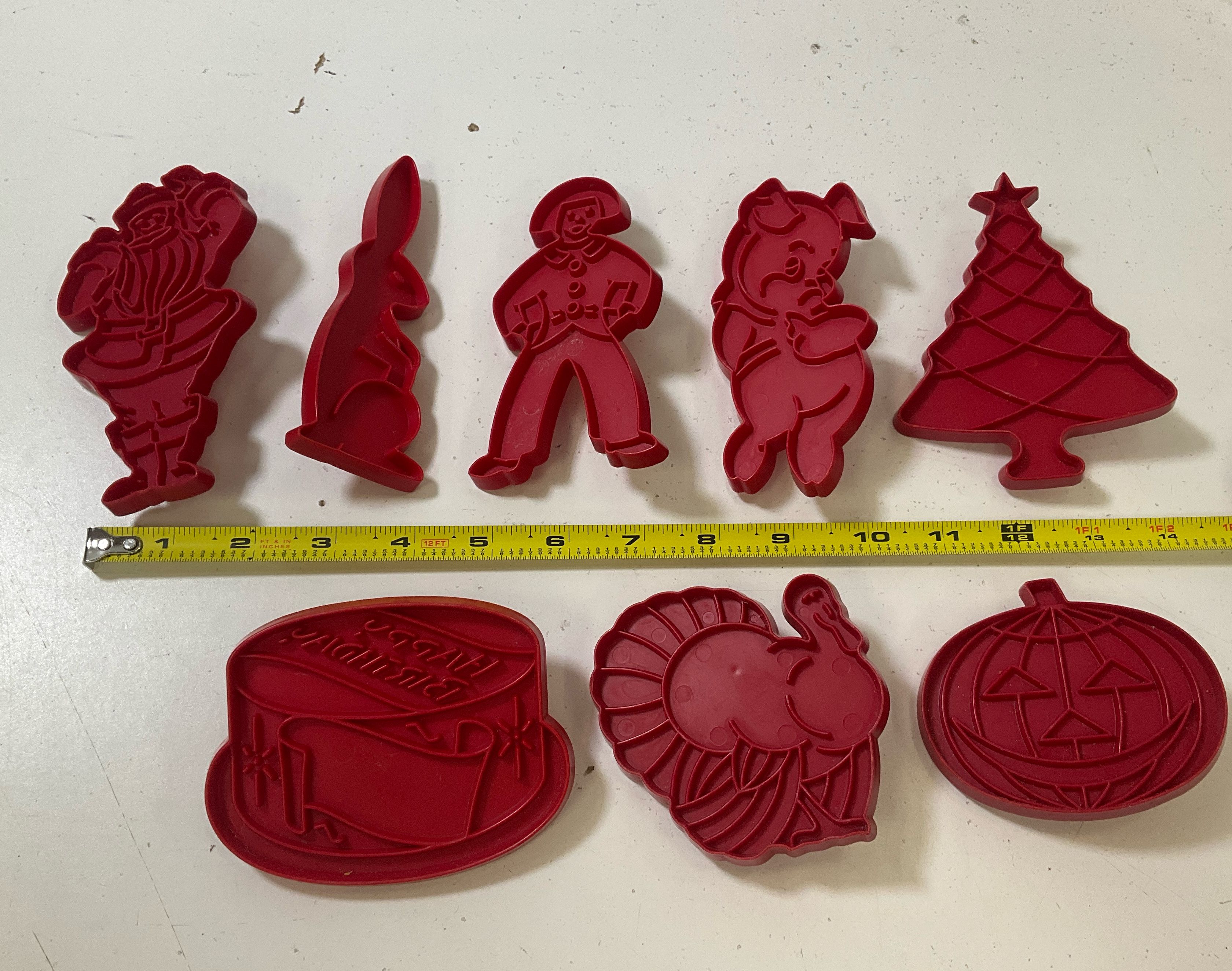 8 Vintage Red Tupperware Cookie Cutters Holiday Birthday Porky Pig Dutch Boy
