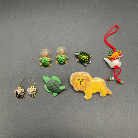 Vintage Animal Theme Jewelry Lot Howard's Turtle Frog Lion Brooches Earrings