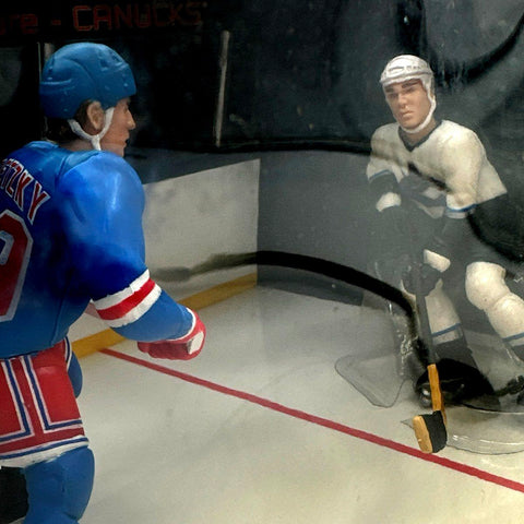 Kenner Starting Lineup Freeze Frame One On One 1998 Gretzky vs Bure NHL Figures