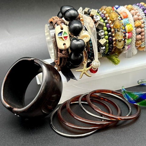 Mixed Costume Jewelry Lot 40+ Bracelets Beaded Leather Bangles Vintage to Modern