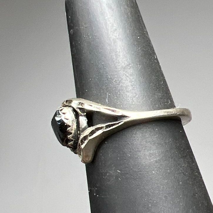 Wheeler Mfg Co Sterling Silver Grey Heart Stone Ring Size 5 2.6g