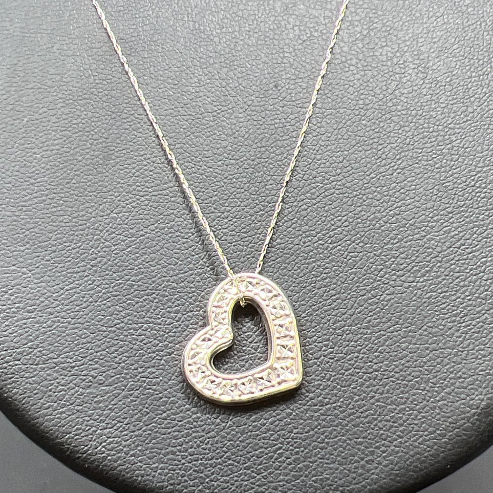 Michael Anthony 10K White Gold Textured Heart Pendant Necklace 1.36g