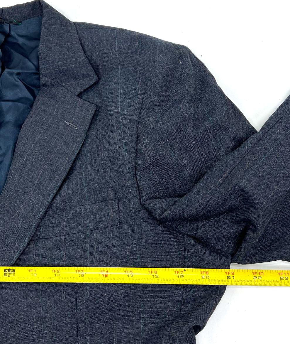 Stafford Charcoal Gray Pinstripe 2-Piece Suit Mens 42R 36x30