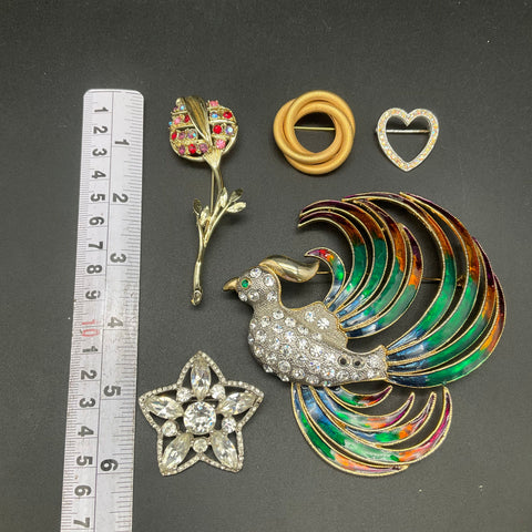 Vintage Costume Jewelry Lot 5 Brooches Enamel Bird Star Heart Floral