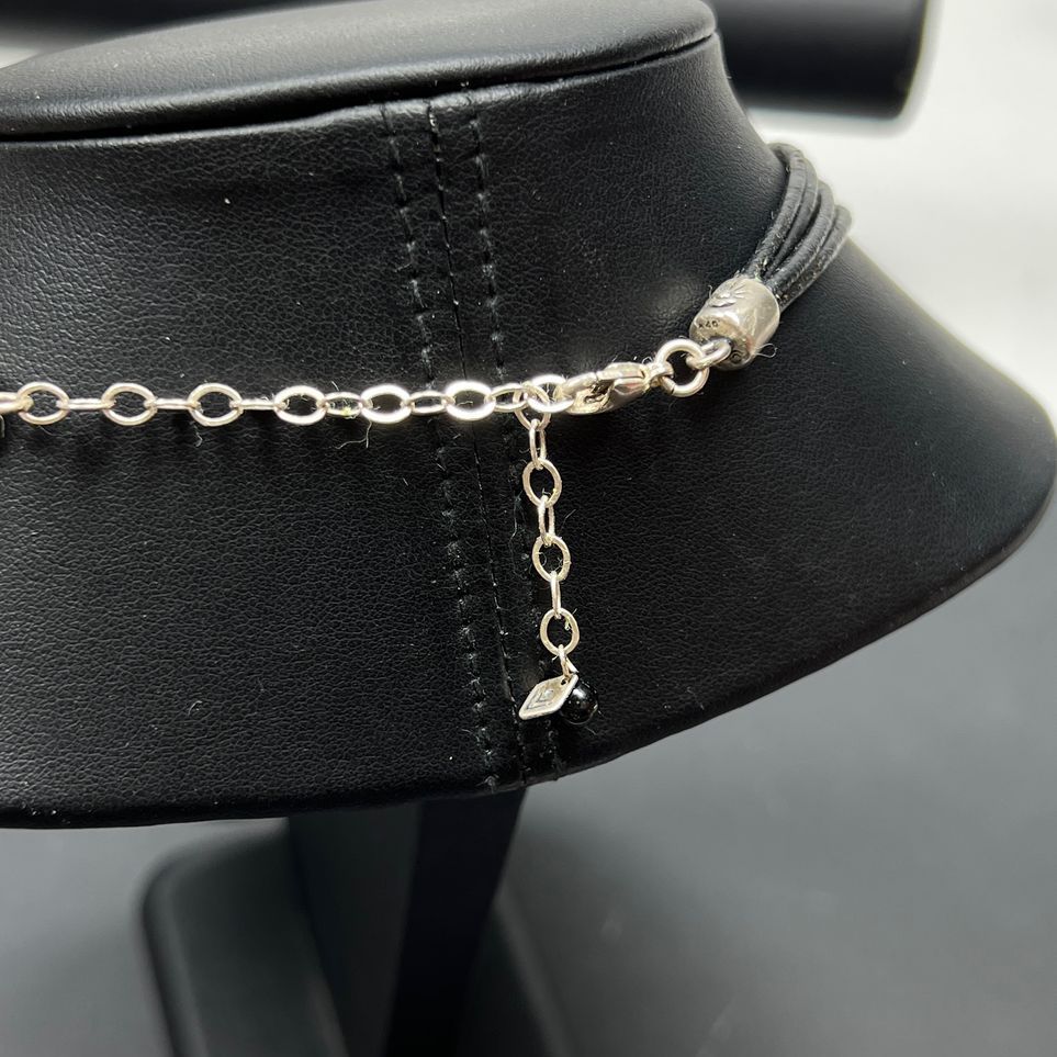 Silpada Circle Pendant Leather Cord Necklace 26g