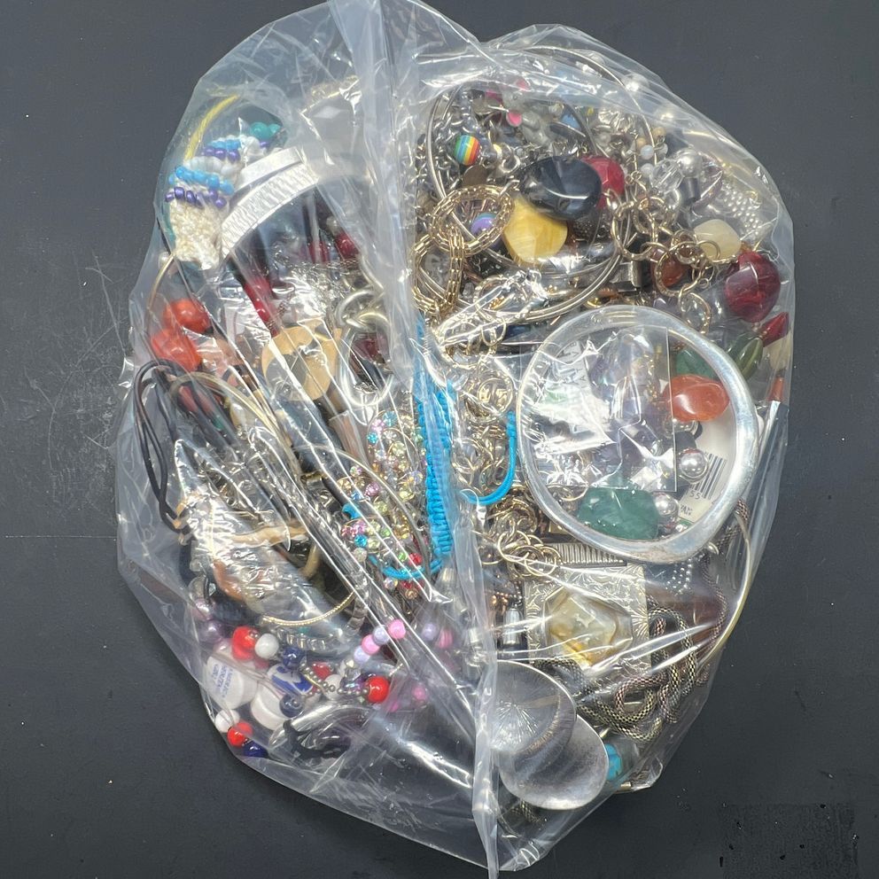 5LB Wearable Costume Jewelry Mixed Items Grab Bag