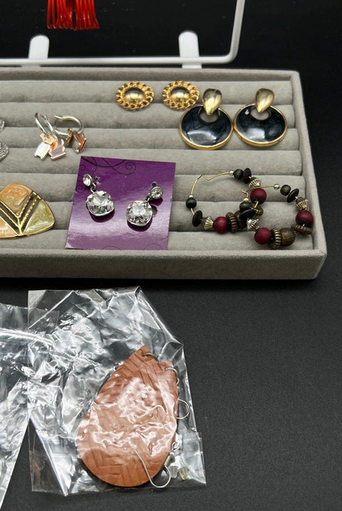 Fashion Earring Jewelry Lot 18 Pairs Rhinestone Gold Silver Tone Hoops Dangles