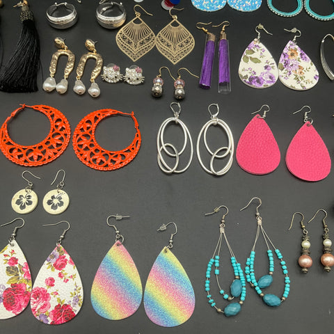 Fashion Costume Jewelry Lot of 38 Pairs Earrings Boho Tassel Hoop Floral Mixed