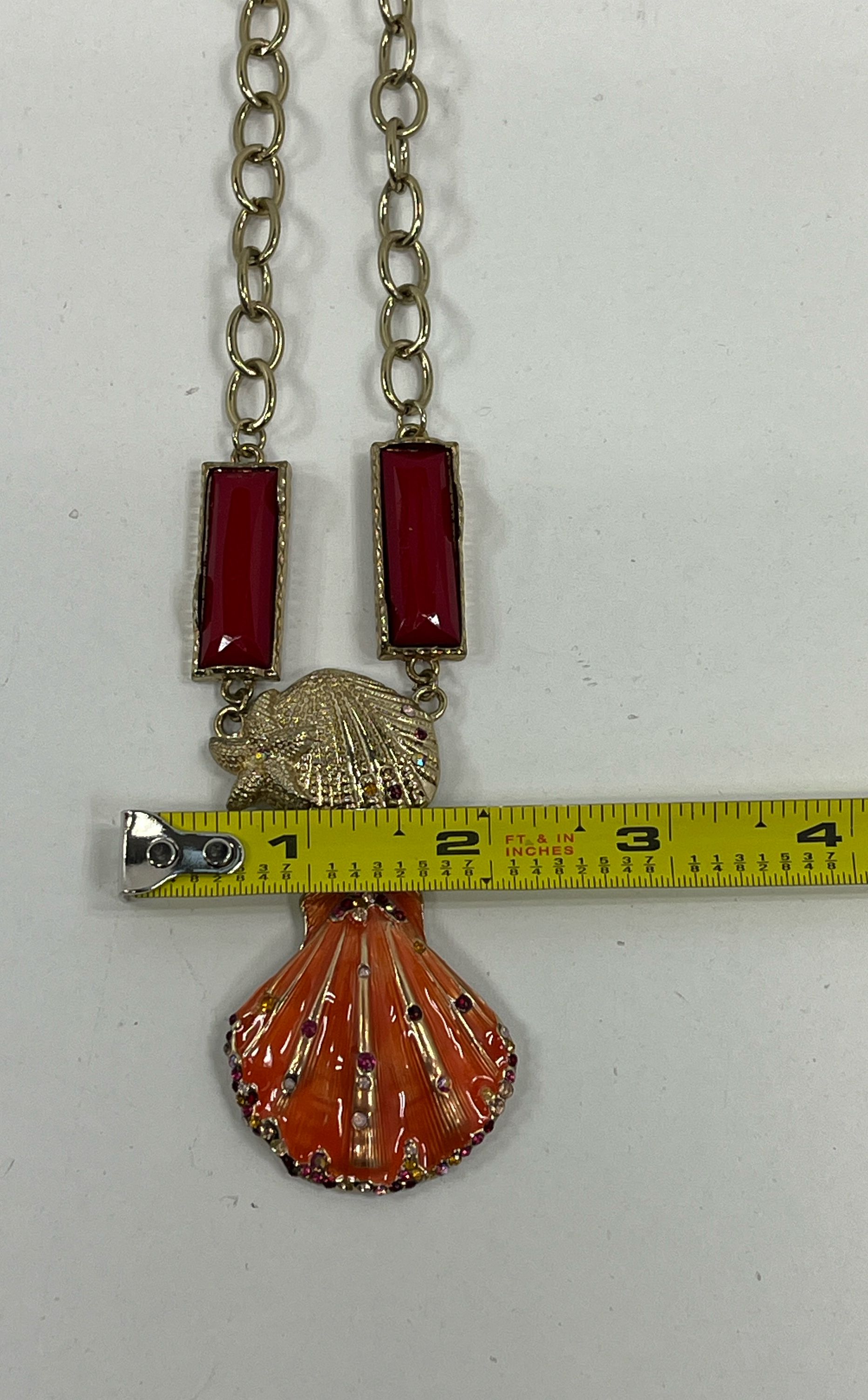 Costume Jewelry Necklace Gold Tone Seashells Red Orange