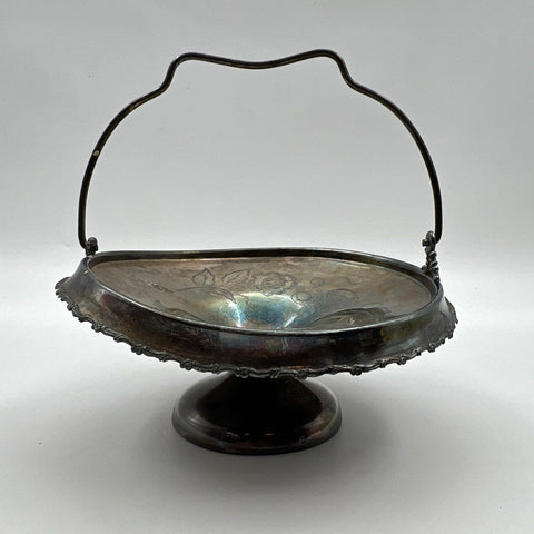Vintage Beacon Silver Co Silver Plate Bridal Basket Footed Bowl Swing Handle