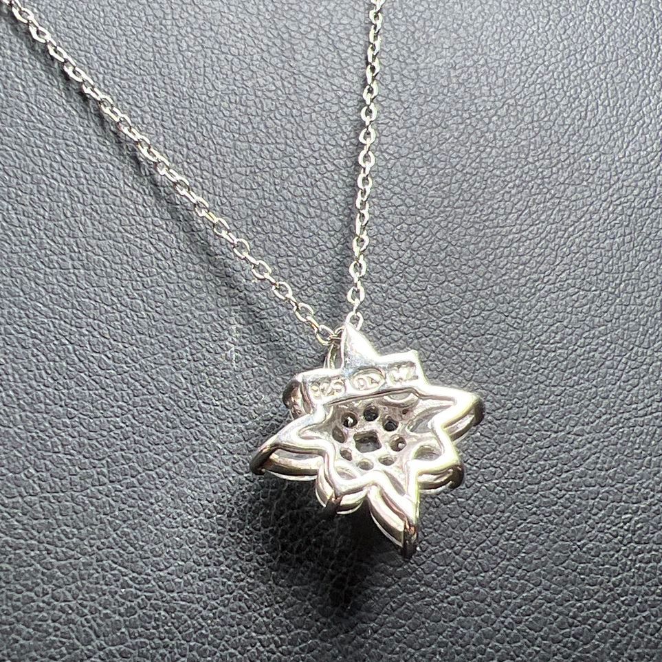 DL 925 Sterling Silver CZ Star Pendant Necklace 3.04g