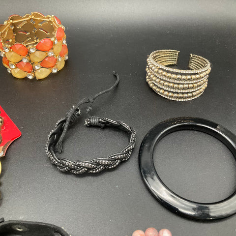 Mixed Fashion Jewelry Lot of 19 Bracelets Bangles Cuffs Beaded Leather Style