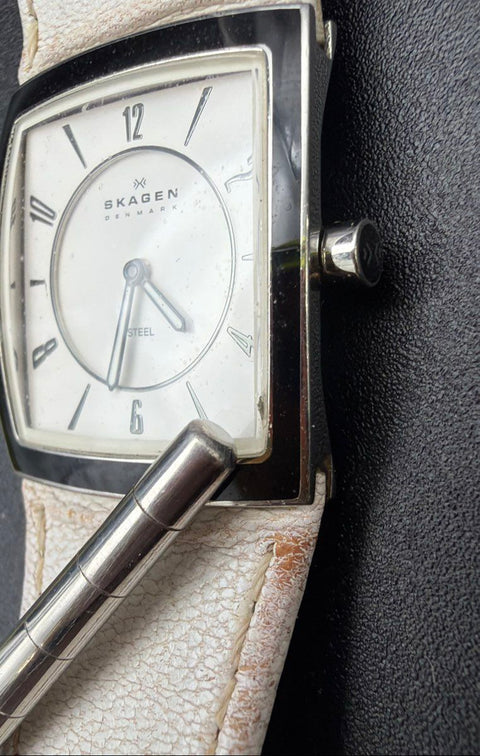 Skagen Denmark 563XSBLW Womens Watch Square White Leather Band Tested Works