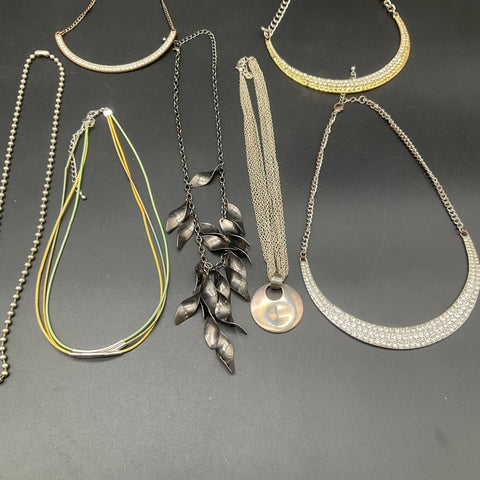 Fashion Costume Jewelry Lot of 11 Necklaces Rhinestone Heart Pendant Beaded