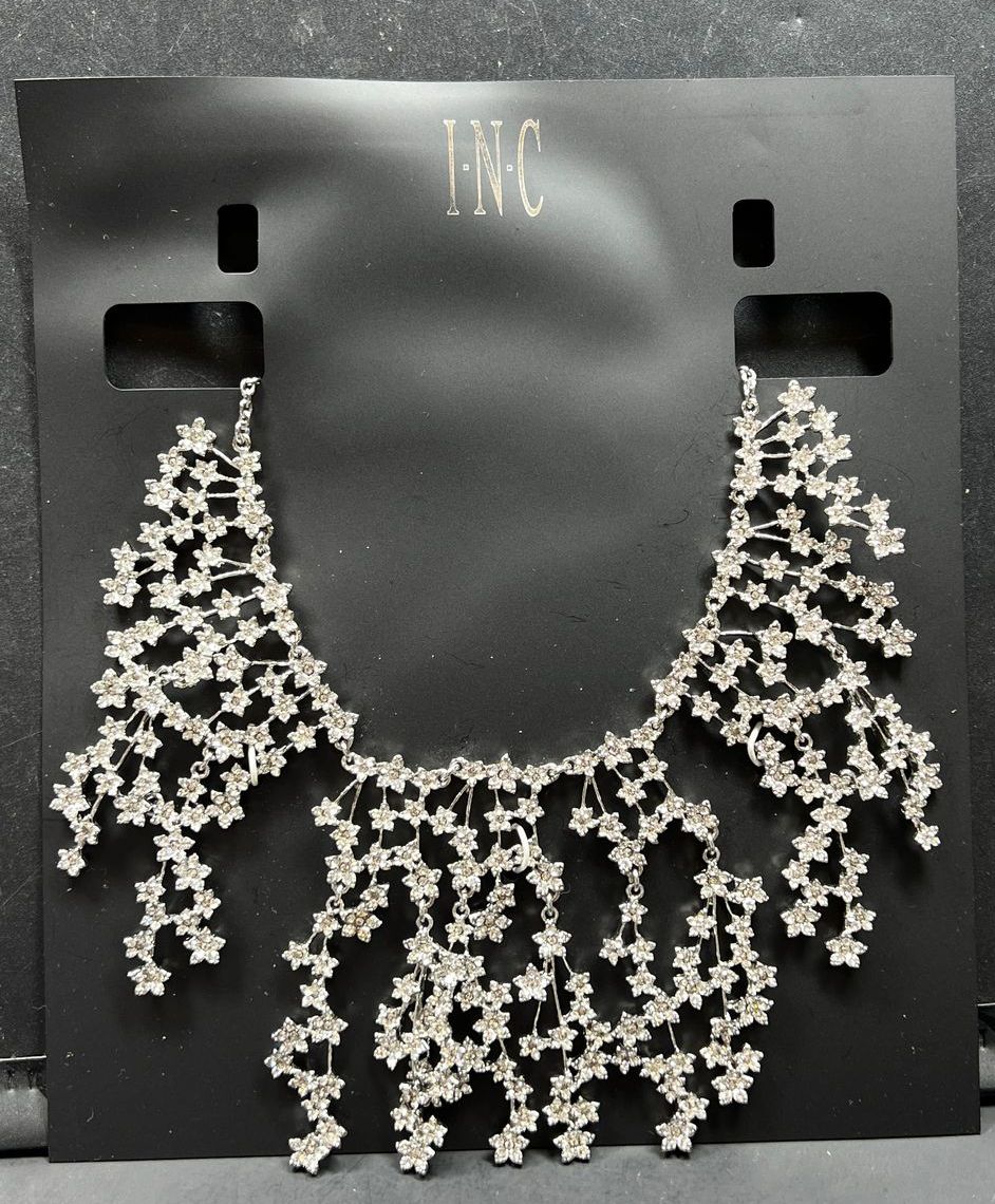 INC Rho Flower Cluster Bib Party Necklace NWT