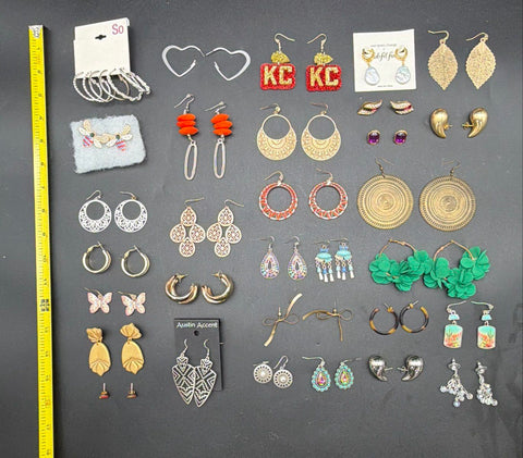 Mixed Costume Jewelry Earring Lot 30+ Pairs Vintage to Modern Hoops Dangles