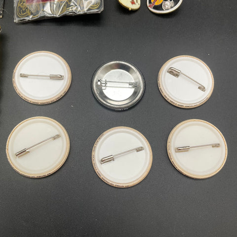 Hard Rock Cafe Lot of 11: 5 Enamel Guitar Pins & 6 Save the Planet Buttons