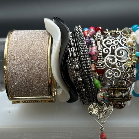 Vintage & Modern Costume Jewelry Bracelet Lot 18pc Cuff Beaded Bangle Stretch