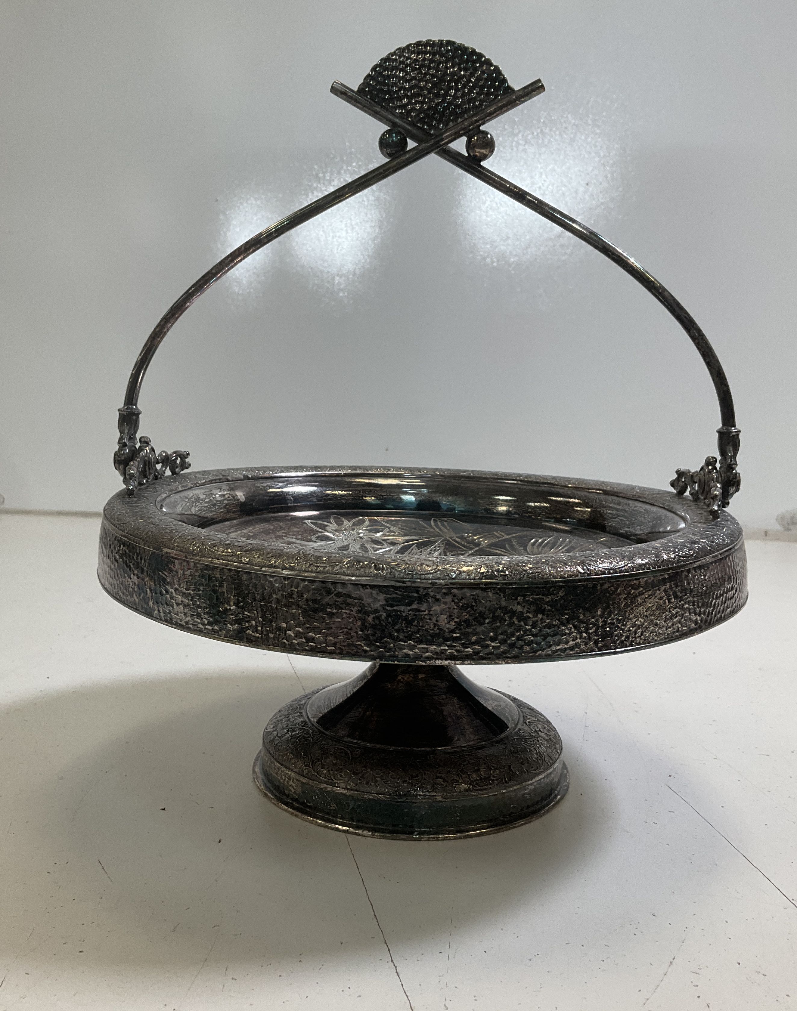 Antique Holmes & Edwards 1013 Silverplate Etched Floral Brides Basket Centerpi