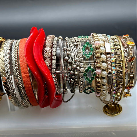 Costume Jewelry Lot of 25+ Vintage & Modern Bracelets Bangles Rhinestone Charms