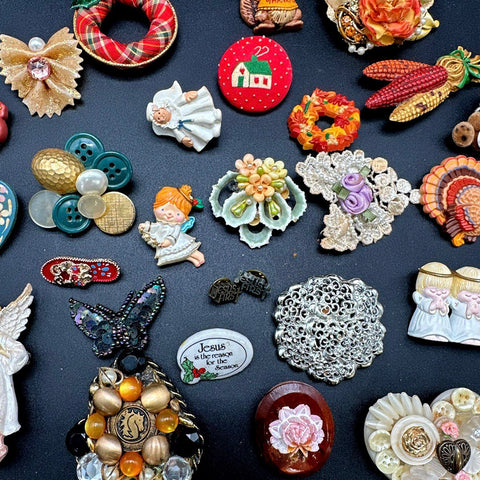 Vintage Holiday Religious Floral Costume Jewelry Lot of 31 Brooches Pins