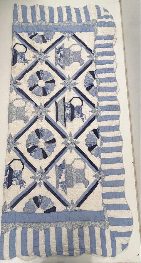 Arch Quilts Vintage Blue White Teapot Fan Pattern Quilt Scalloped Edge