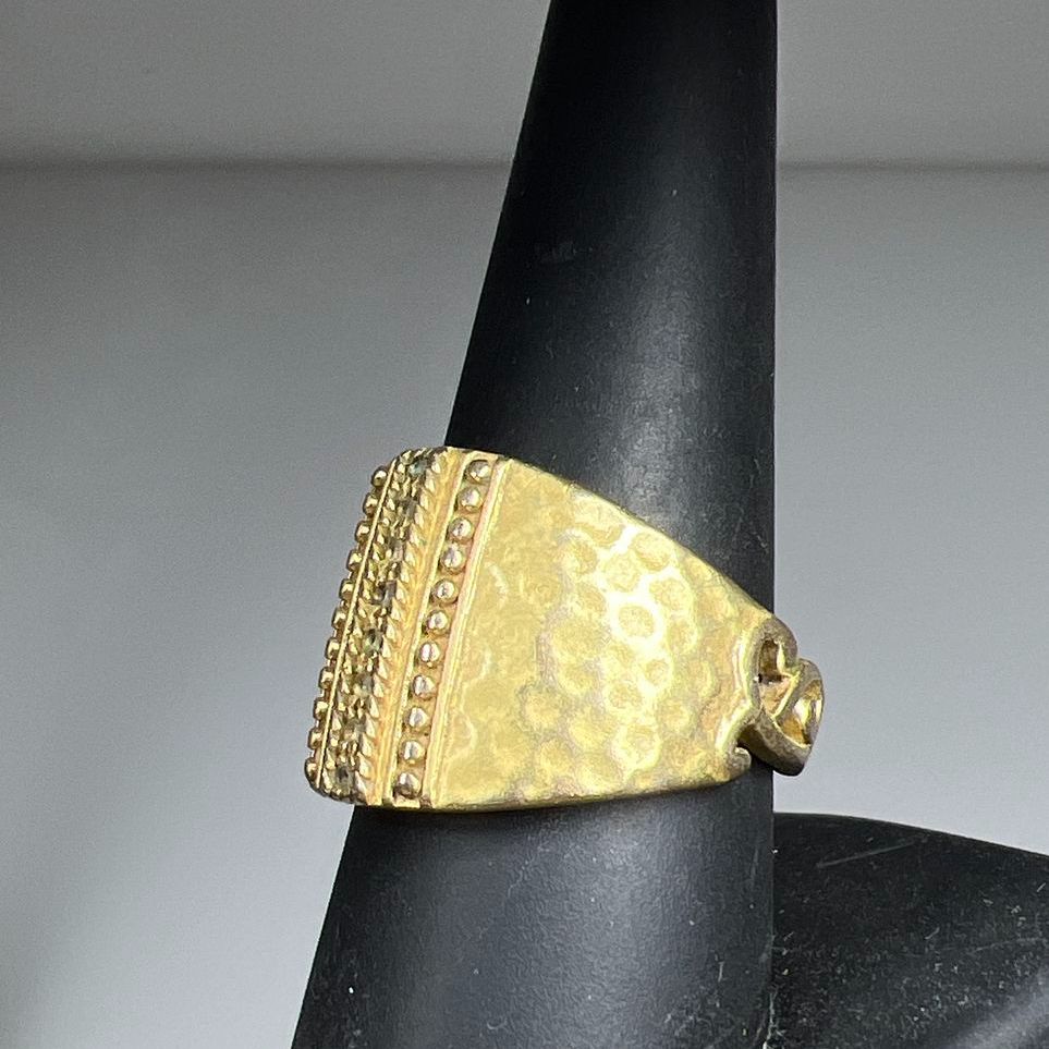 Kiam Family Gold tone Stone Accent Ring Size 8 6.01g