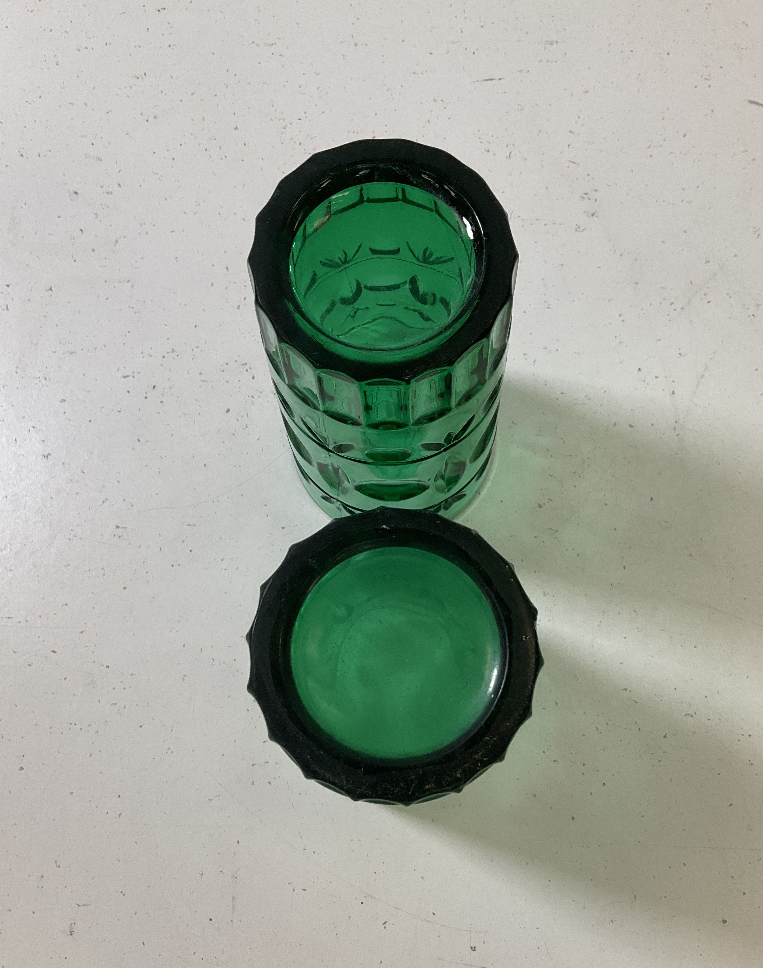 Set Of Two Vintage Indiana Glass Company Green Tumblers Drinking Glasses