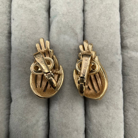 Vintage Crown Trifari Gold Tone Wheat Sheaf Brooch & Clip Earrings Set