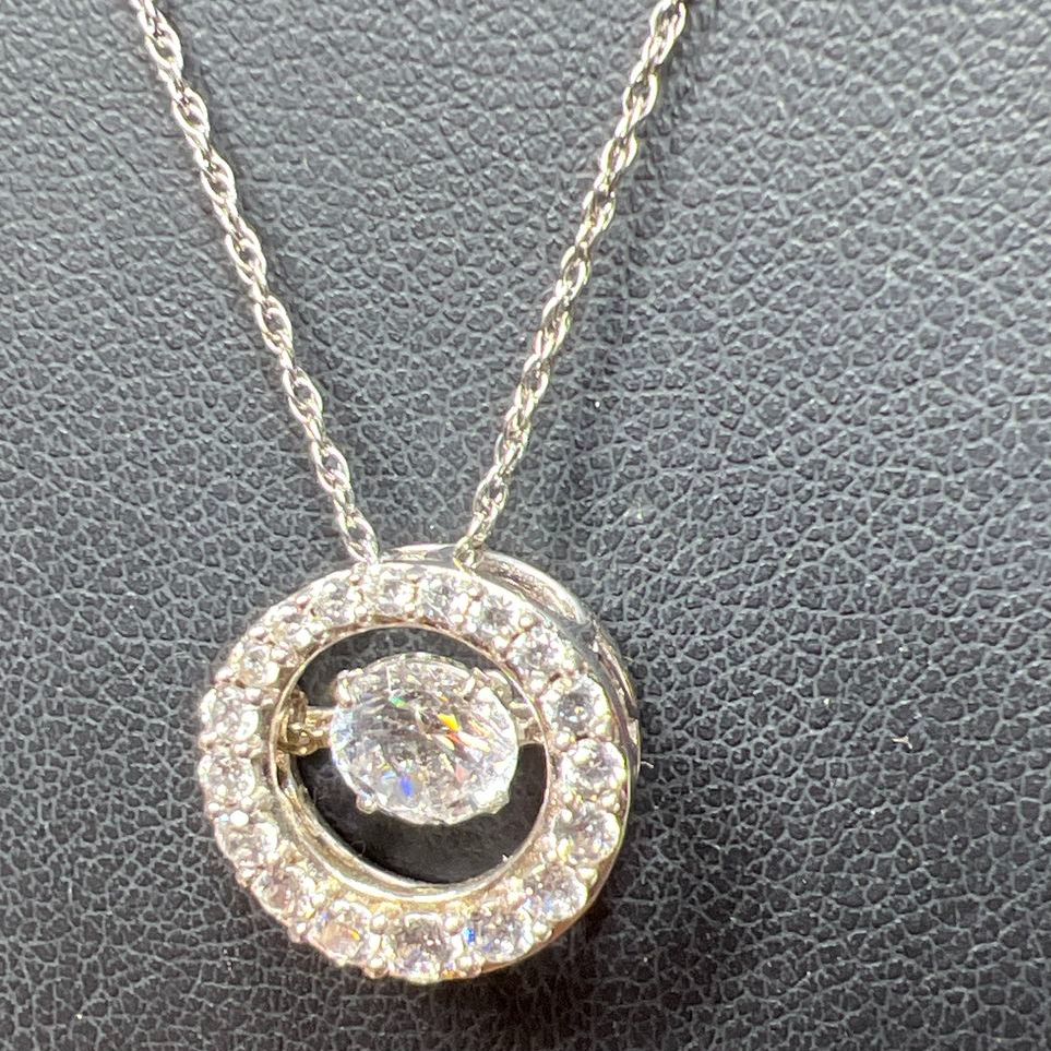 925 Sterling Silver Circle Rhinestone Pendant Necklace 3.2g