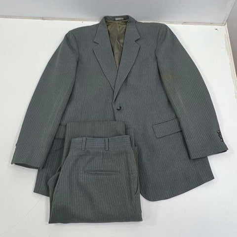 Vintage 70s The Comfort Suit Gray Pinstripe 2-Piece Suit Men's 44L 39W