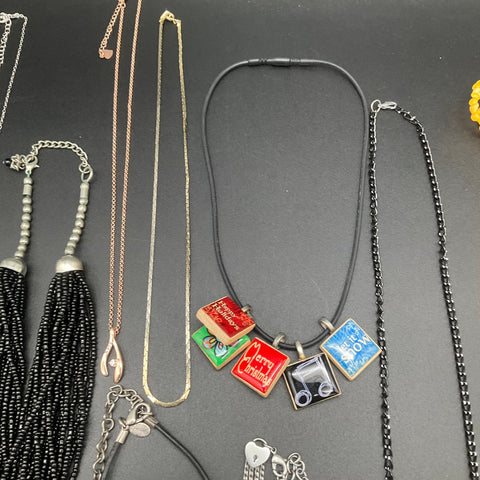 Mixed Jewelry Lot of 15 Necklaces Vintage and Modern Costume Chicos Beaded