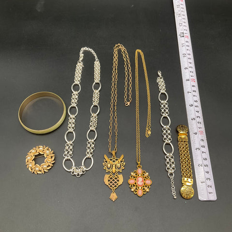 Vintage Avon Costume Jewelry Lot 7 Pieces Cameo Owl Brooches Necklaces Gold Tone
