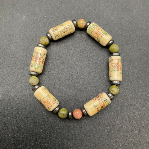 Vintage Chinese Export Style Hand Painted Porcelain & Unakite Necklace Set
