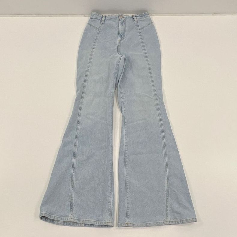 Women's Free People Light Wash Bellbottom Flare Denim Jeans - Size 29 *READ*
