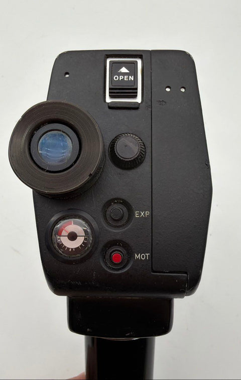 Vintage GAF ST/105 & Bell & Howell Duo-Speed Zoomatic Movie Camera Lot