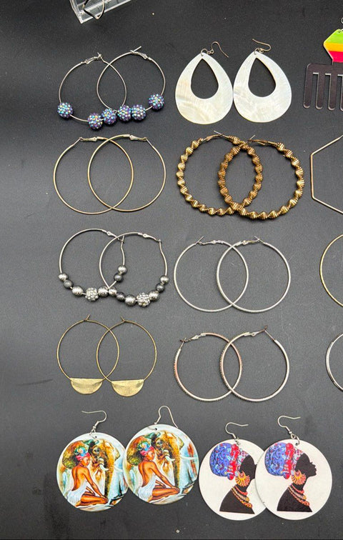 Mixed Costume Jewelry Lot 30+ Pairs Earrings Hoops Dangles Boho Retro Styles