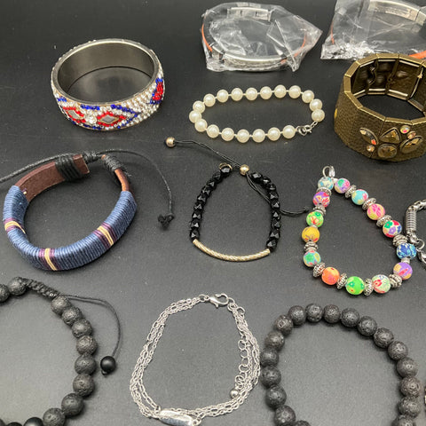 Mixed Bracelet Jewelry Lot 26pc Silver Gold Tone Beaded Cuff Elvis Bangle