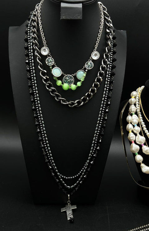 Mixed Costume Jewelry Necklace Lot Faux Pearl Beaded Chain Pendants 11+ Pieces