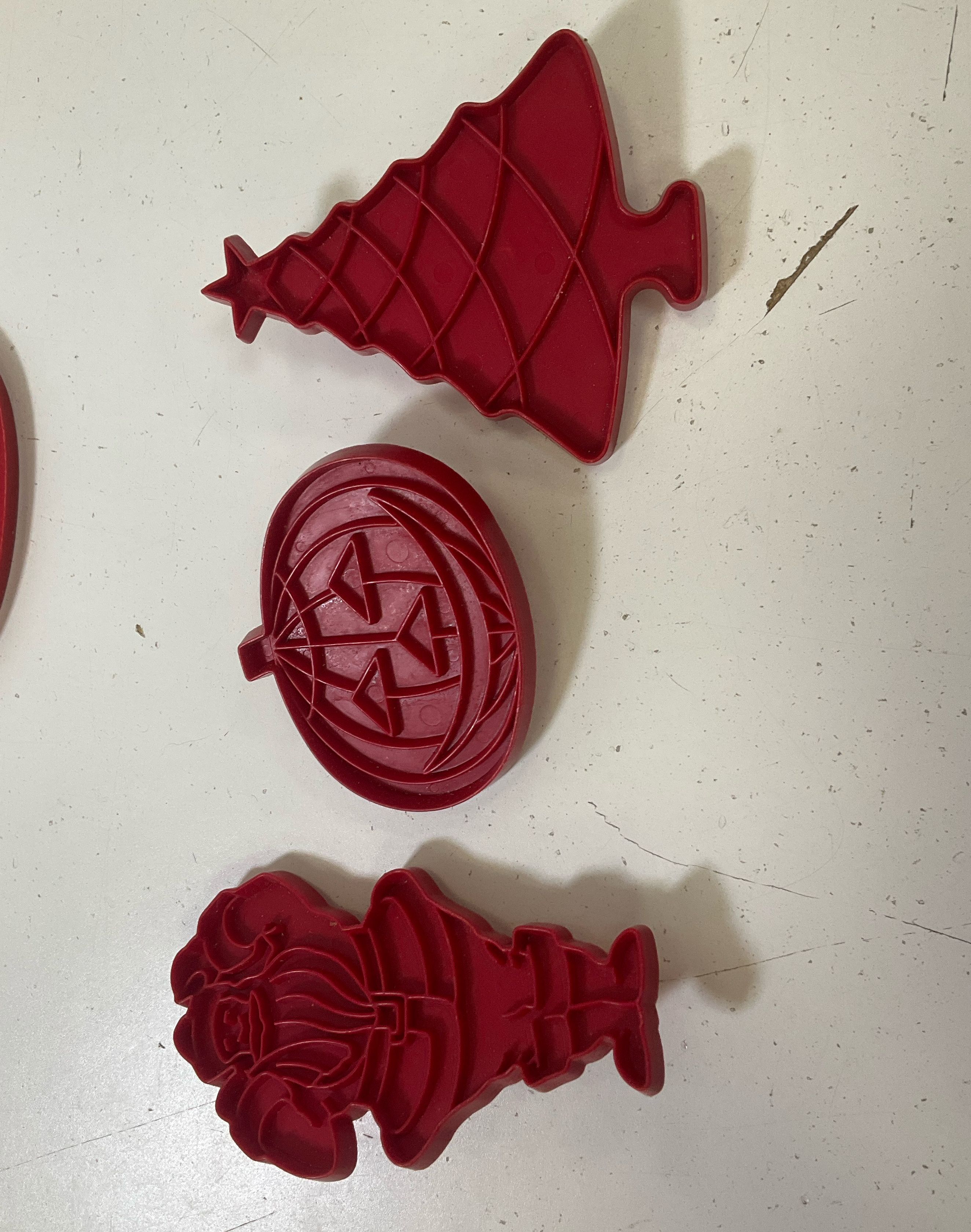 8 Vintage Red Tupperware Cookie Cutters Holiday Birthday Porky Pig Dutch Boy