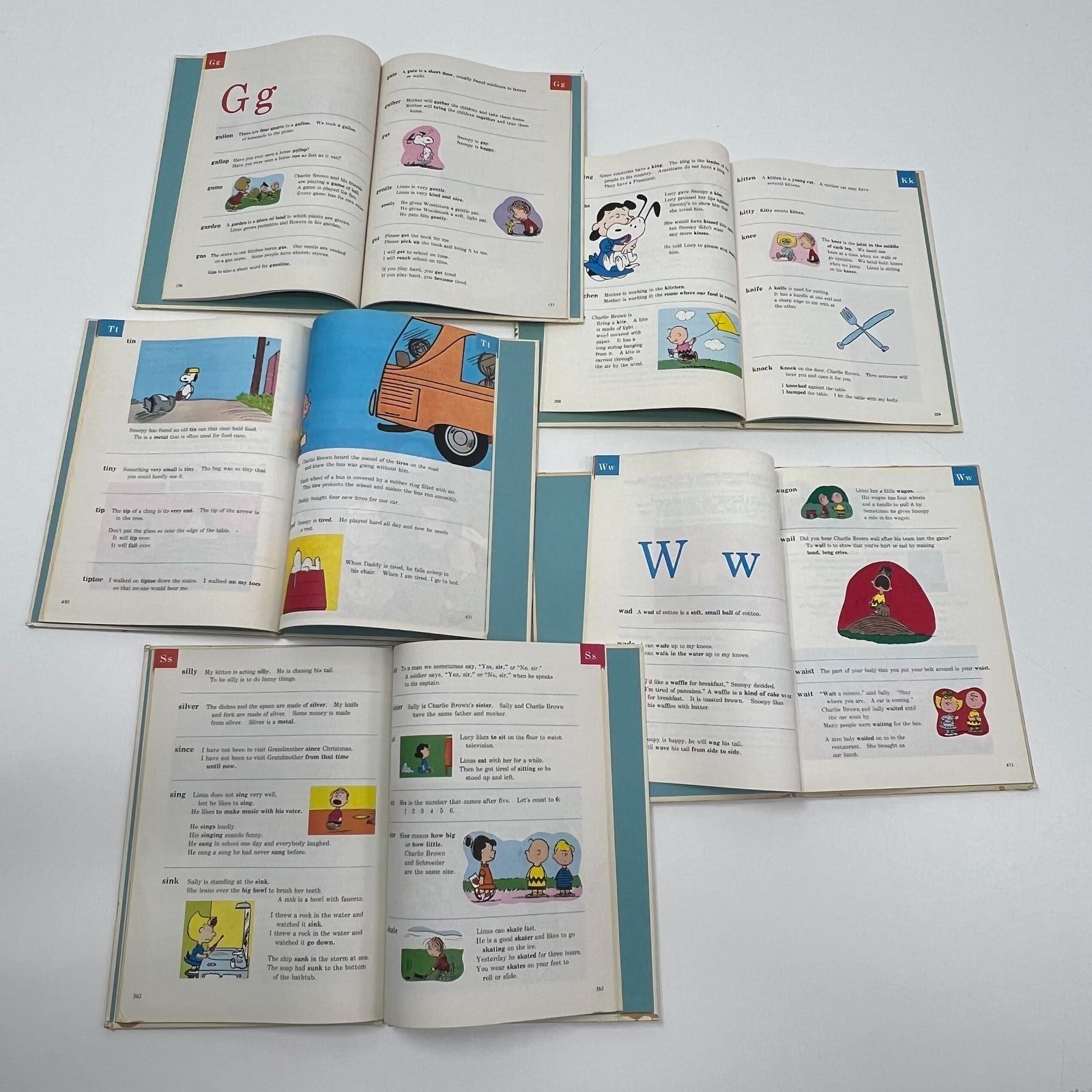 Vintage 1973 Charlie Brown Dictionary Partial Set Lot 5 Books Charles M Schulz