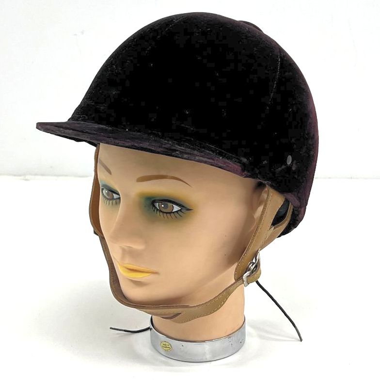 Vintage Women's Unbranded Black Velvet Equestrian Riding Helmet with Strap