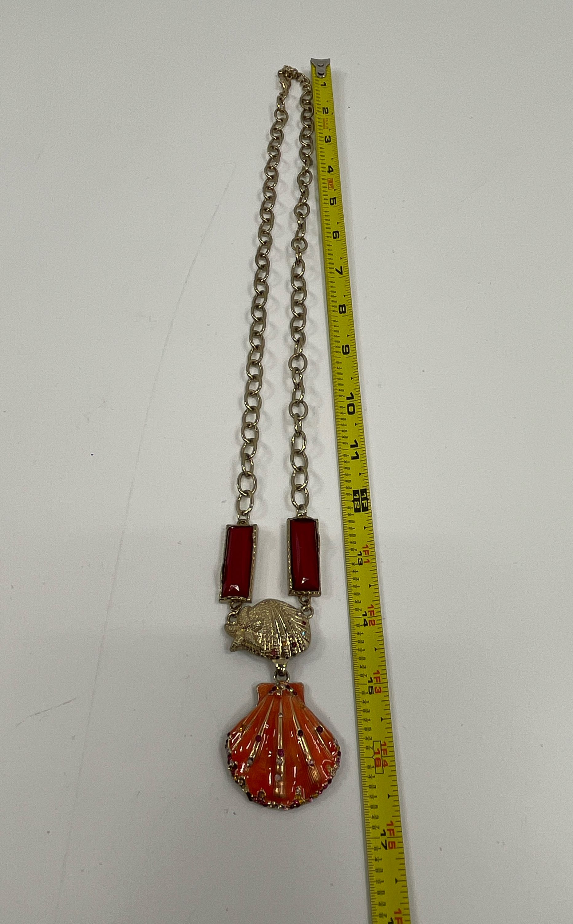 Costume Jewelry Necklace Gold Tone Seashells Red Orange