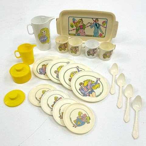 Vintage 1983 Mattel Barbie Genuine Teaset 20 Piece Plastic Play Set
