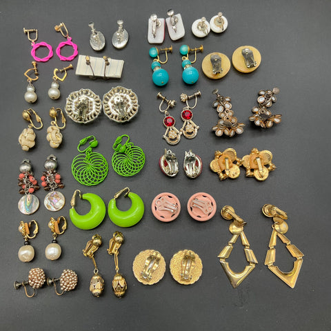 Vintage Costume Jewelry Lot 23 Pairs Clip On & Screw Back Earrings Mid-Century